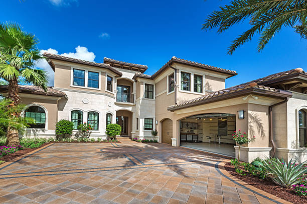 Best Local Driveway Pavers  in Struthers, OH