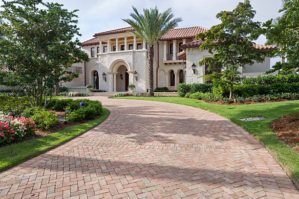 Best Driveway Resurfacing Pavers  in Struthers, OH